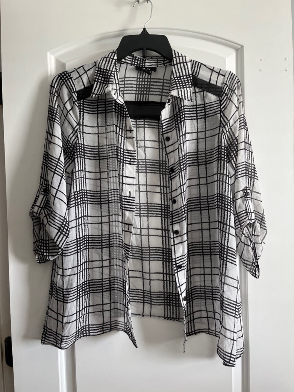 AGB Sheer 3/4 Plaid Button-Down Shirt